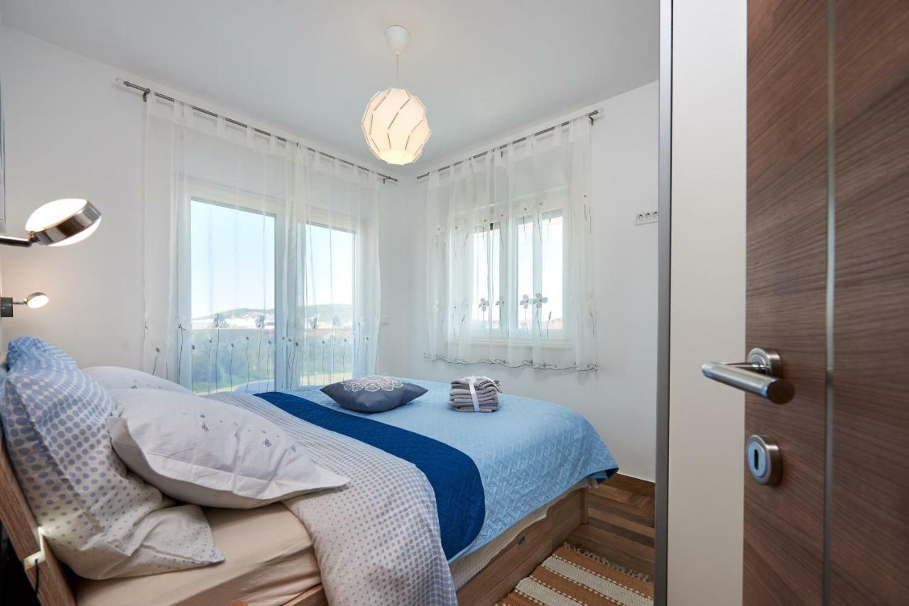 Golubica Apartment Trogir Exterior photo